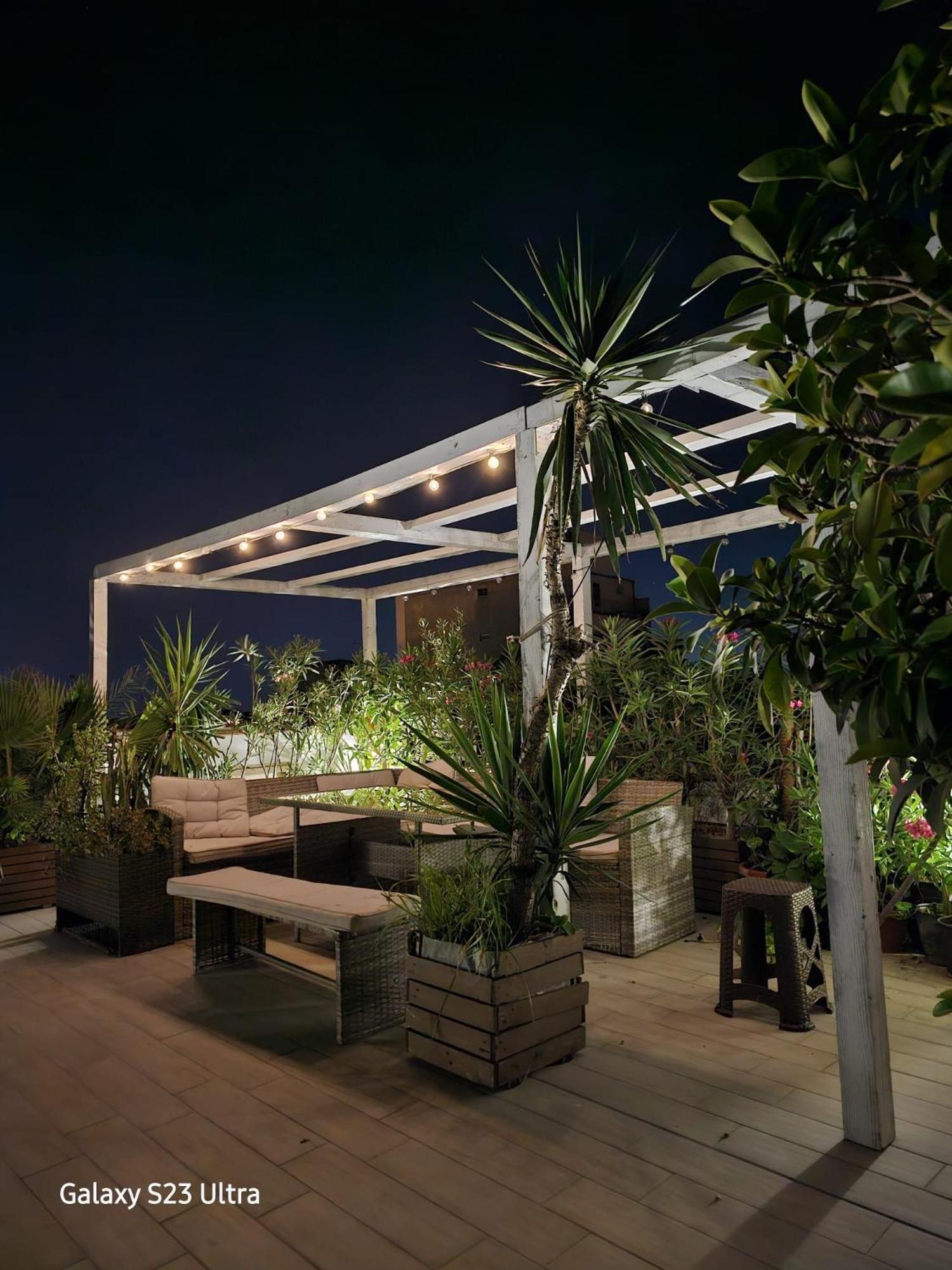 Follow The Sun - Rooftop Terrace Gasthof *